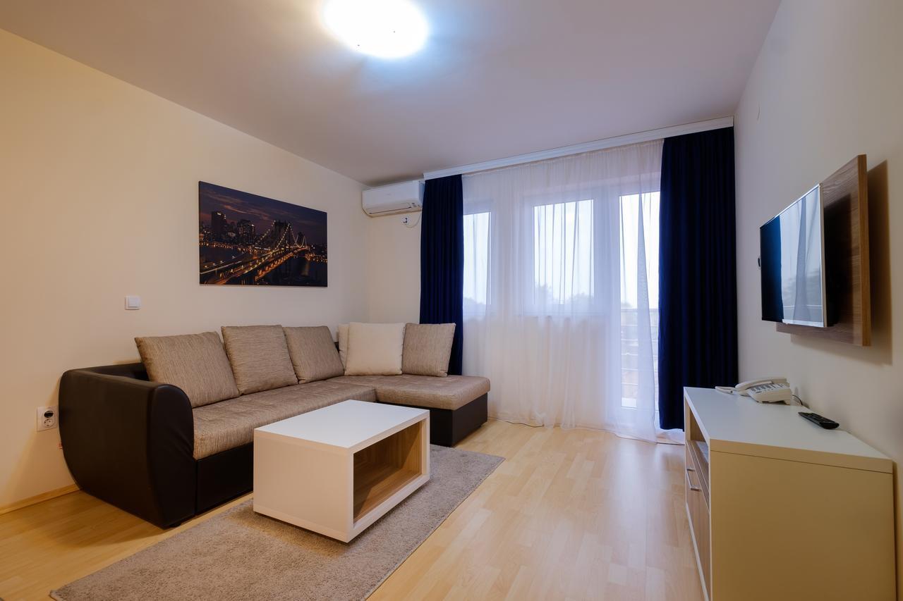 Airport Hotel Garni Belgrado Buitenkant foto
