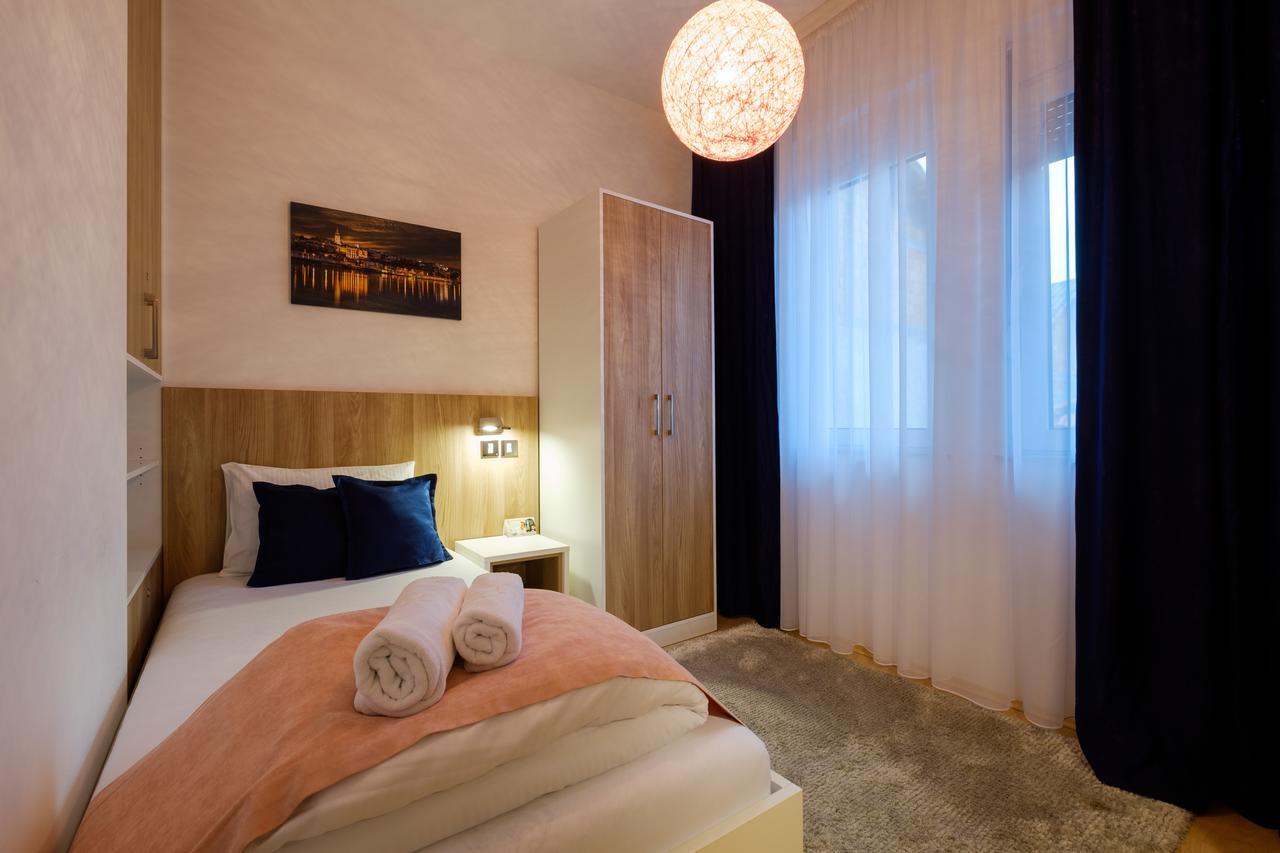 Airport Hotel Garni Belgrado Buitenkant foto