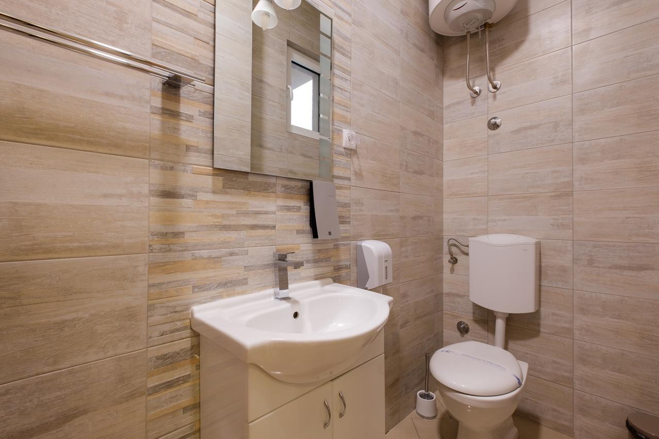 Airport Hotel Garni Belgrado Buitenkant foto