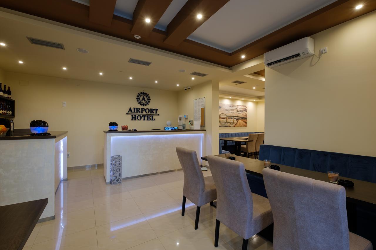 Airport Hotel Garni Belgrado Buitenkant foto