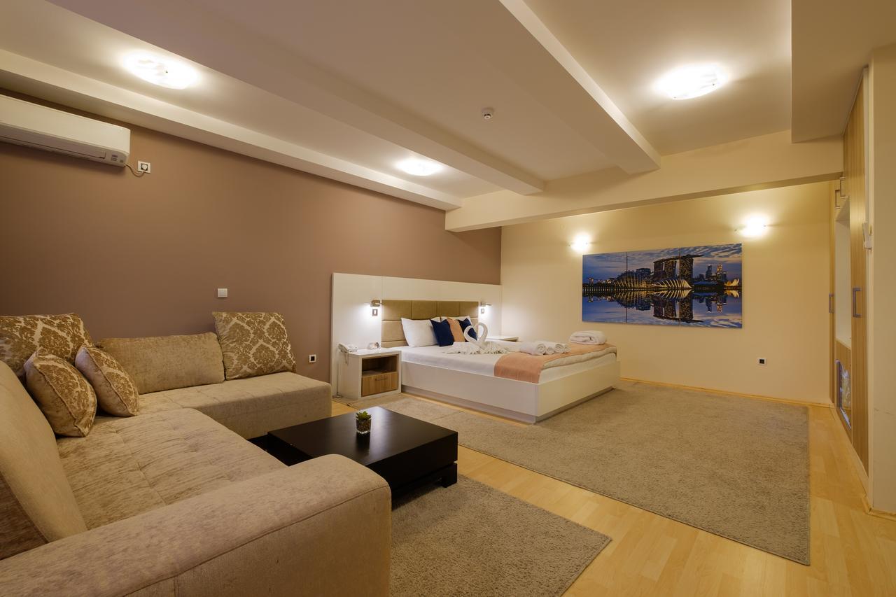 Airport Hotel Garni Belgrado Buitenkant foto
