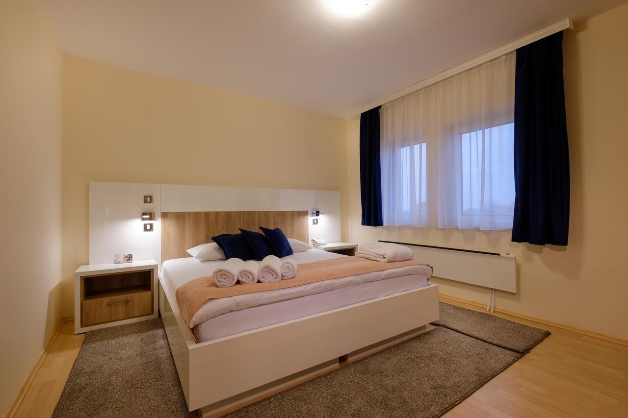 Airport Hotel Garni Belgrado Buitenkant foto